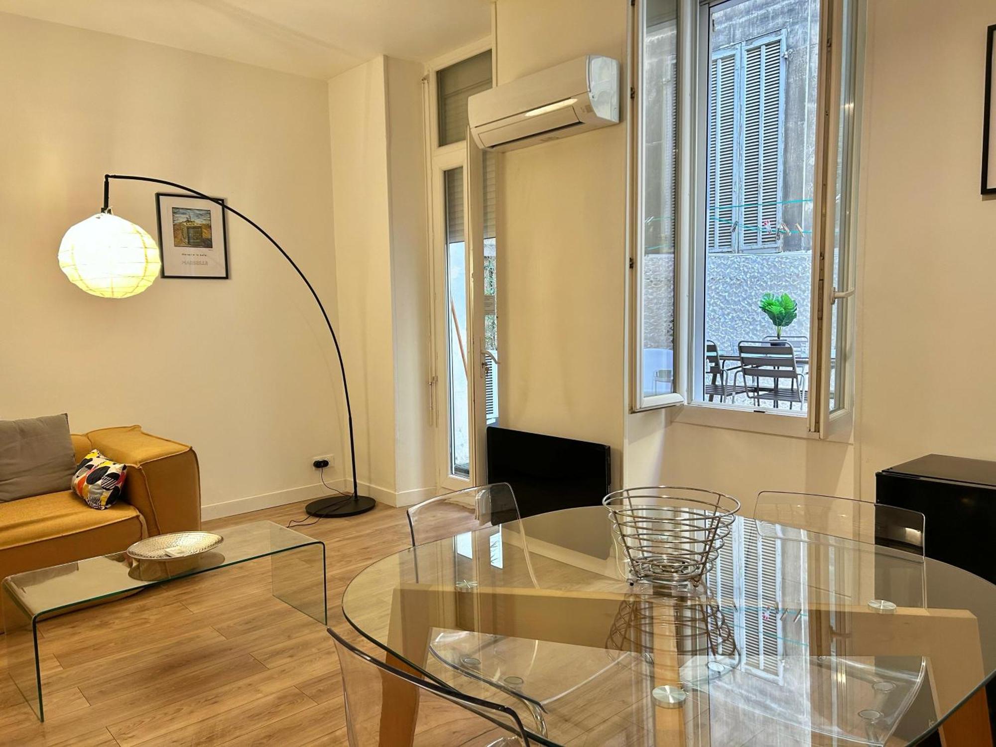 Chez Marie Et Romain- Appartement De Charme Au Coeur De La Joliette Proche Panier Centre Ville Марсель Екстер'єр фото