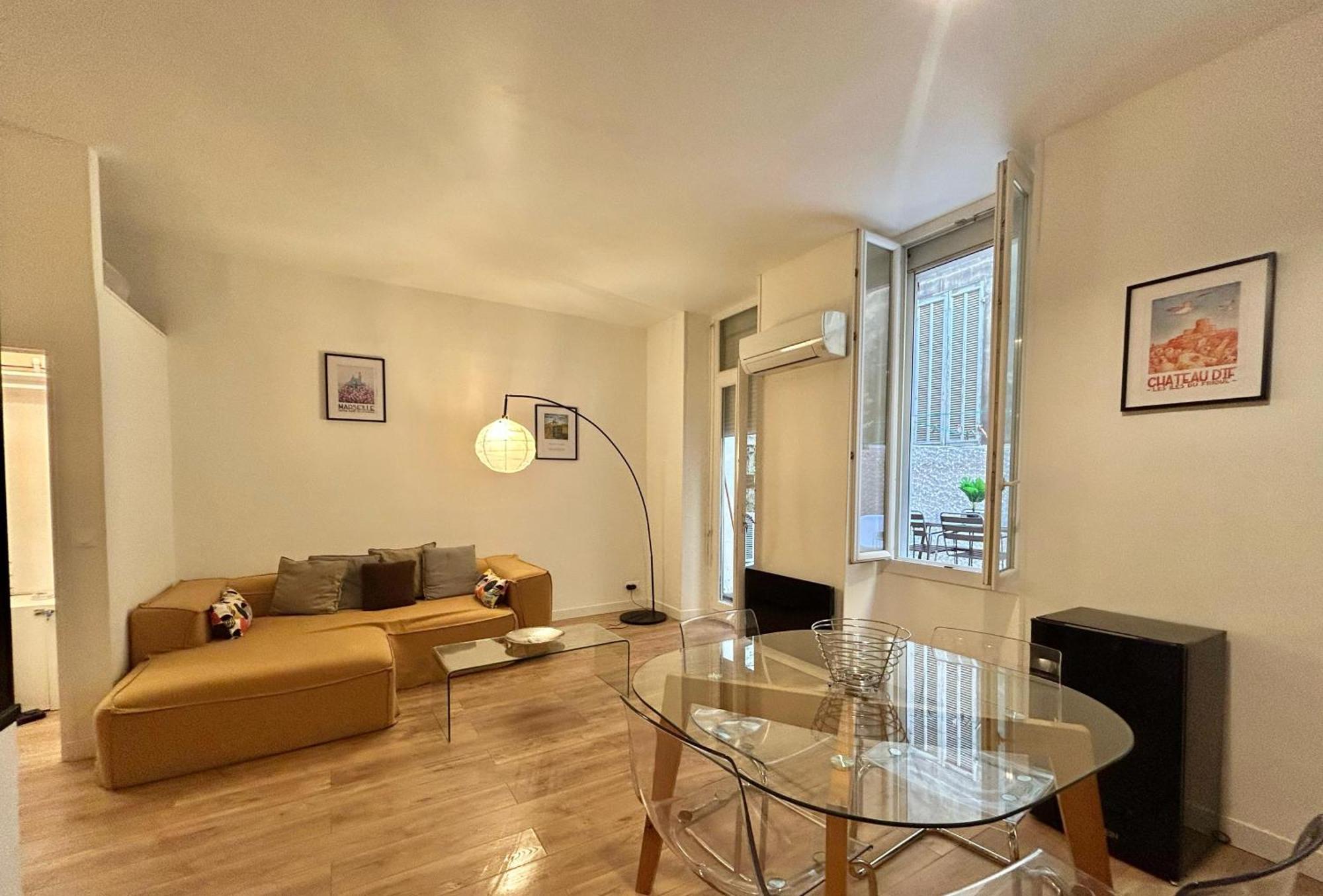 Chez Marie Et Romain- Appartement De Charme Au Coeur De La Joliette Proche Panier Centre Ville Марсель Екстер'єр фото